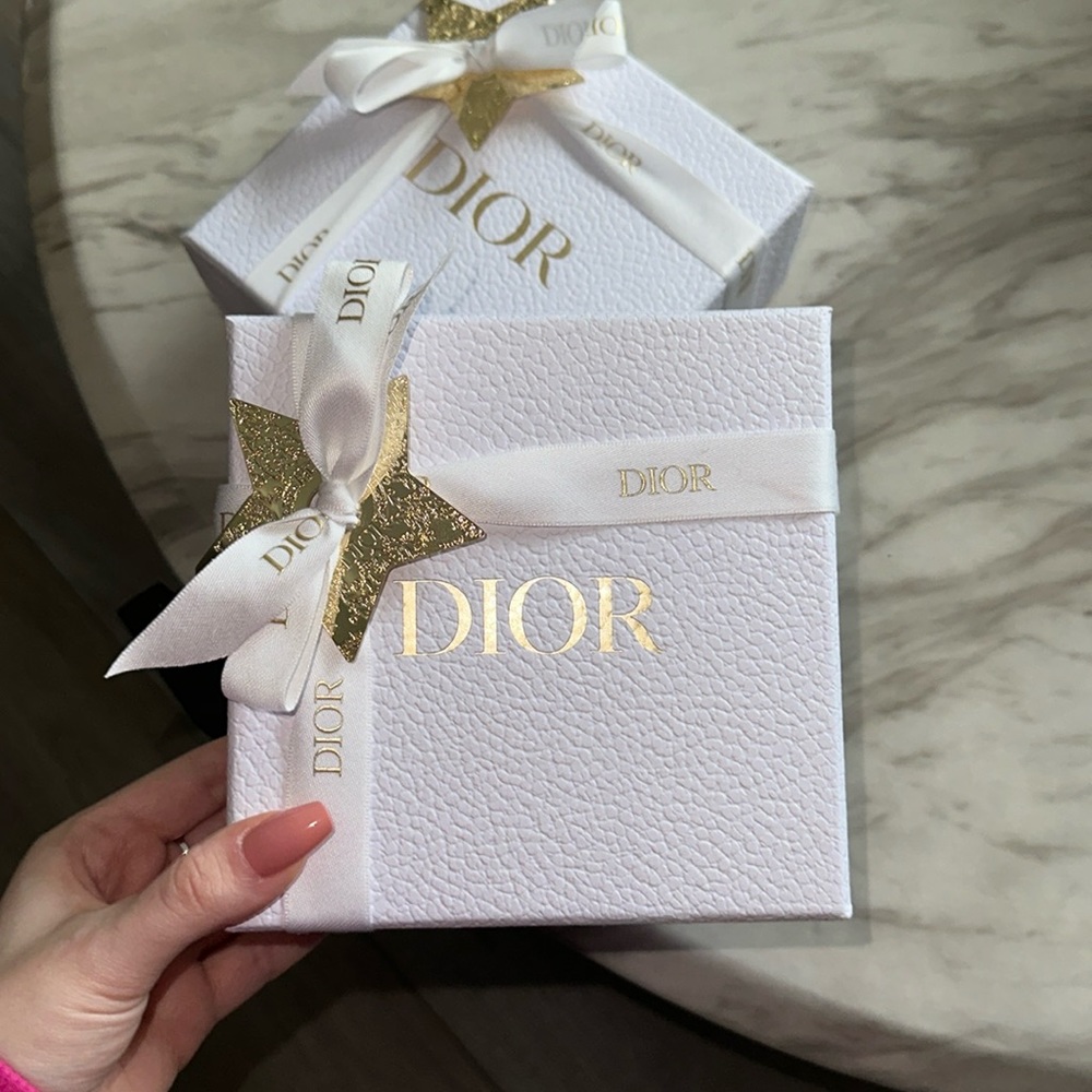 DIOR ORNAMENT